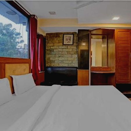 Oyo 75948 Hotel Tushar Continental New Delhi Buitenkant foto