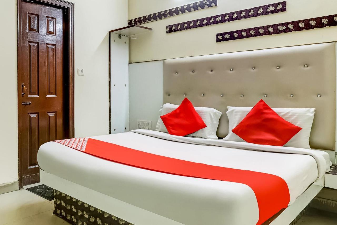 Oyo 75948 Hotel Tushar Continental New Delhi Buitenkant foto