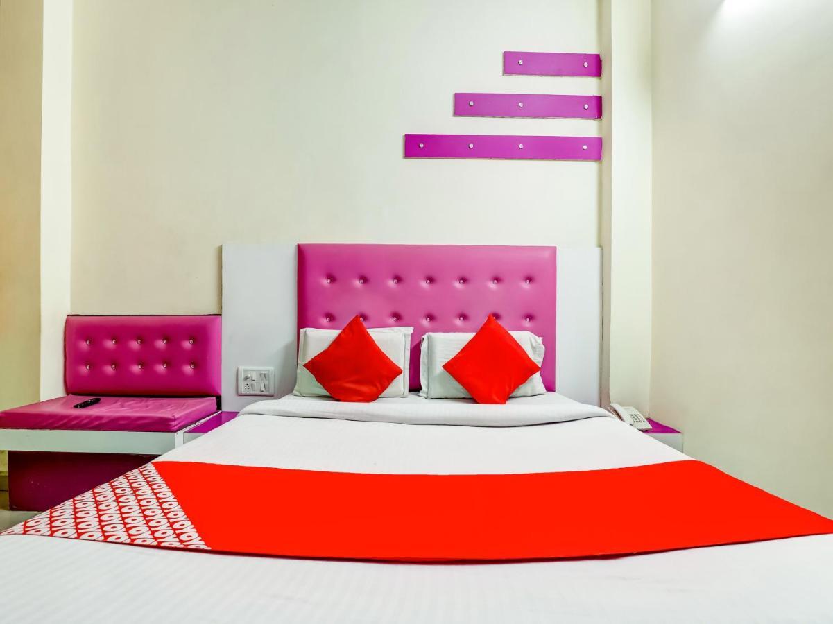 Oyo 75948 Hotel Tushar Continental New Delhi Buitenkant foto
