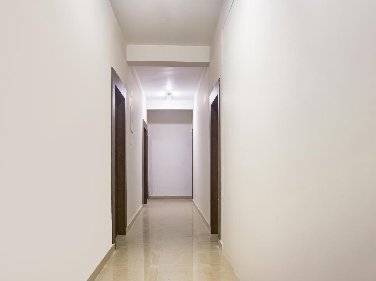 Oyo 75948 Hotel Tushar Continental New Delhi Buitenkant foto