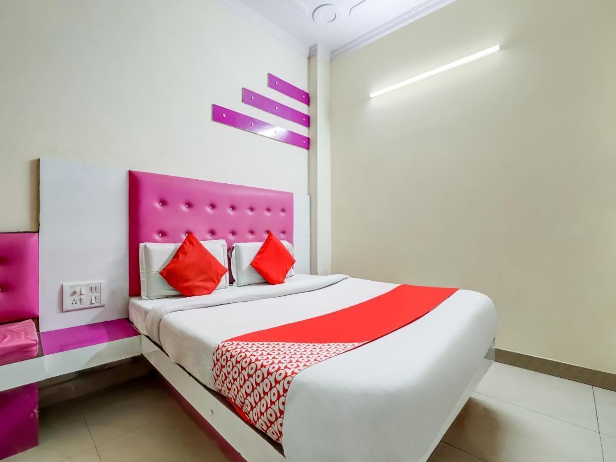 Oyo 75948 Hotel Tushar Continental New Delhi Buitenkant foto