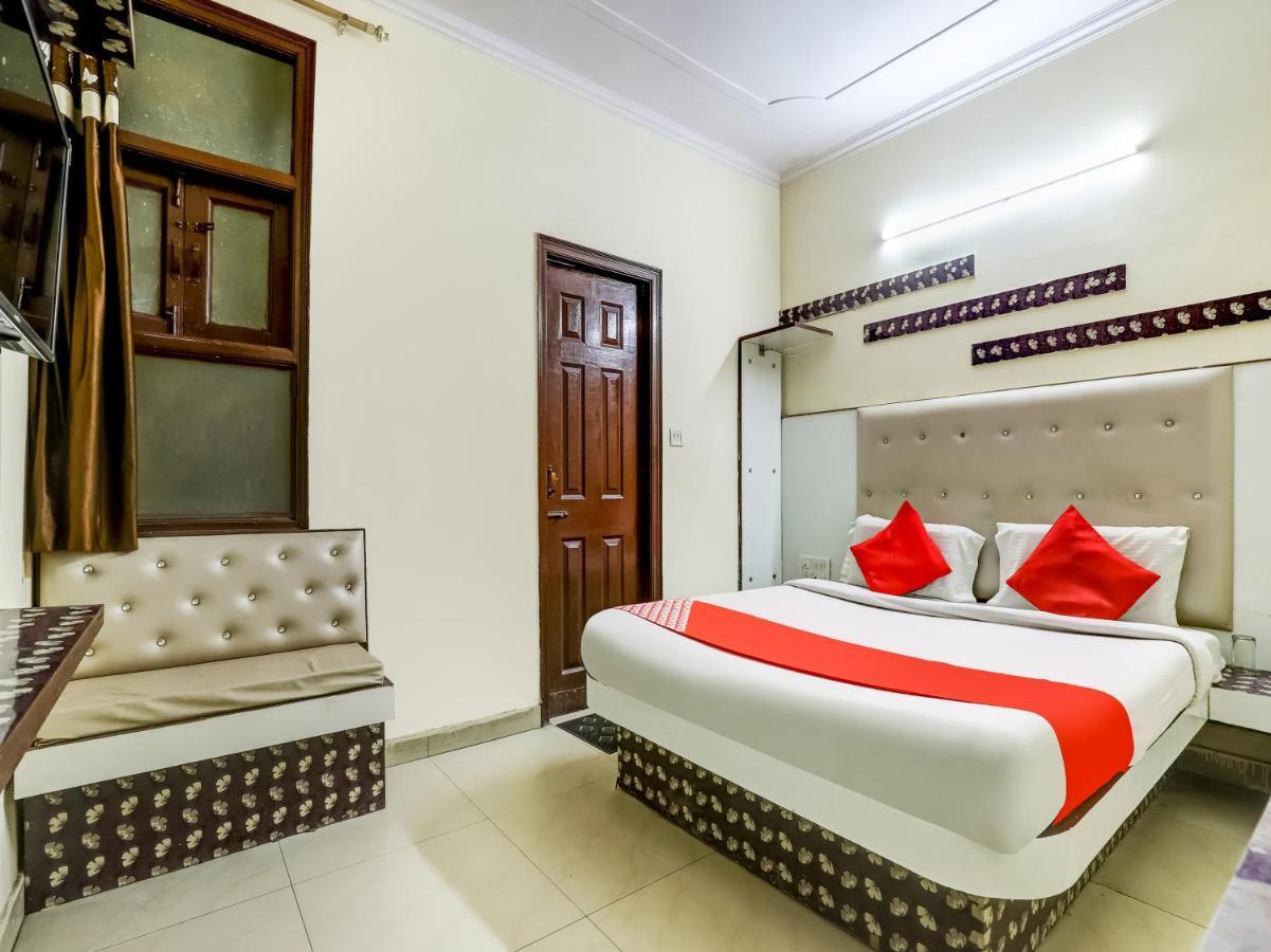 Oyo 75948 Hotel Tushar Continental New Delhi Buitenkant foto