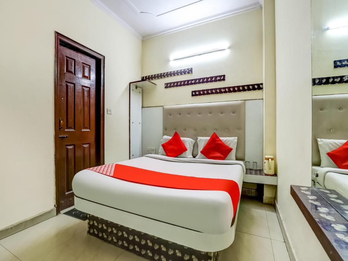 Oyo 75948 Hotel Tushar Continental New Delhi Buitenkant foto