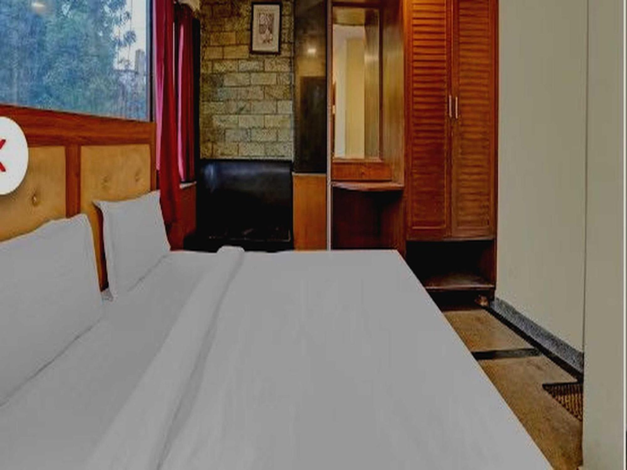 Oyo 75948 Hotel Tushar Continental New Delhi Buitenkant foto